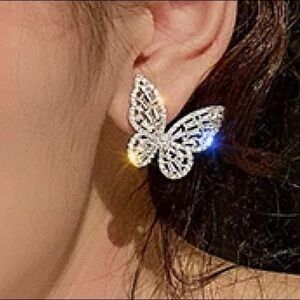 Stunning Sparkling Silver Butterly Earrings